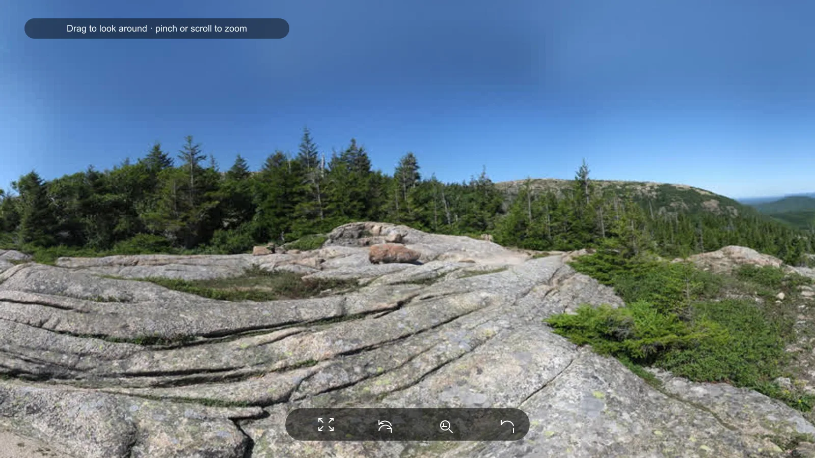 360 image viewer showing an opened 360 photo with look-around controls
